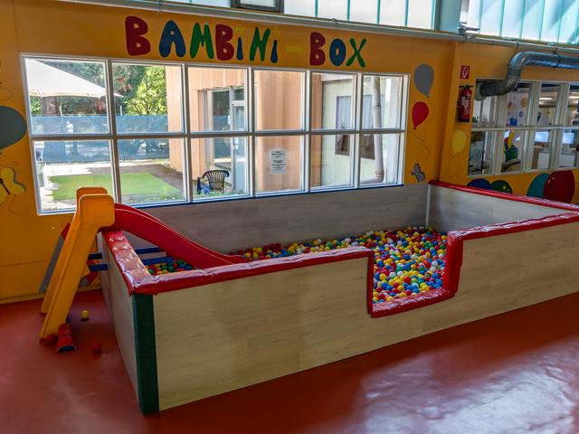 Bambini-Box mit Bällebad – Indoor-Spielplatz Kid’s World Saarlouis