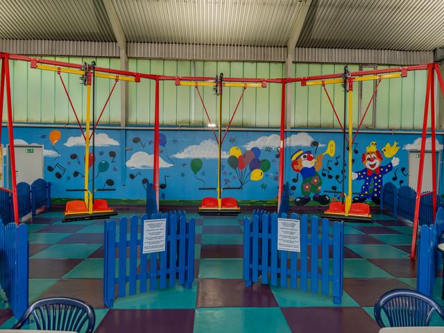 Schaukel-Karussell – Indoor-Spielplatz Kid’s World Saarlouis