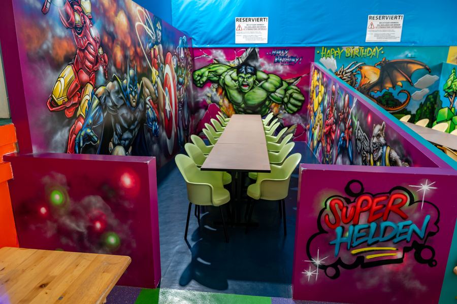 Themen-Box Helden-Box für Kindergeburtstage in der Kid's World Saarlouis